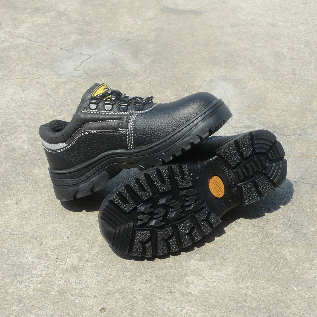 YAMADA Model.PLS5 รองเท้าเซฟตี้ หนัง PU หุ้มส้นหัวเหล็ก Safety shoes
